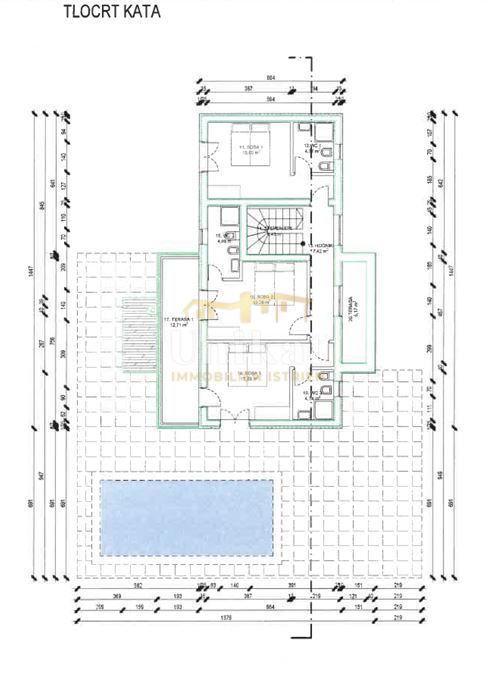 Projekt hiše s bazenom - 7 km od morja